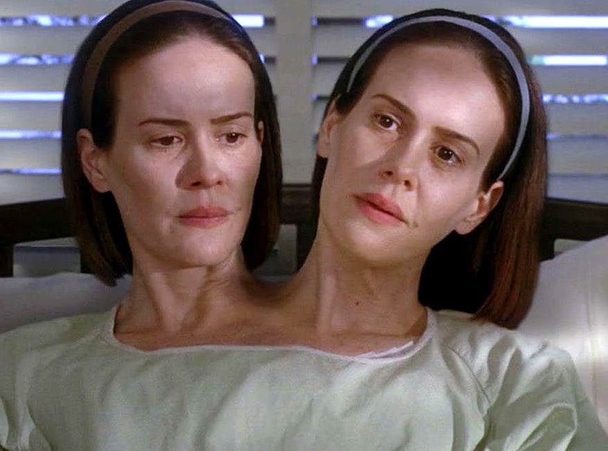Seeing Double: All of the Stars Who've Performed Twins - Sarah Paulson, American Horror Story Freak Show, Stars Playing Twins